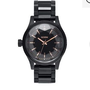 **SOLD** Nixon facet watch